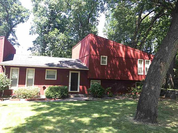 2nd image of 16947 Londonberry Ln