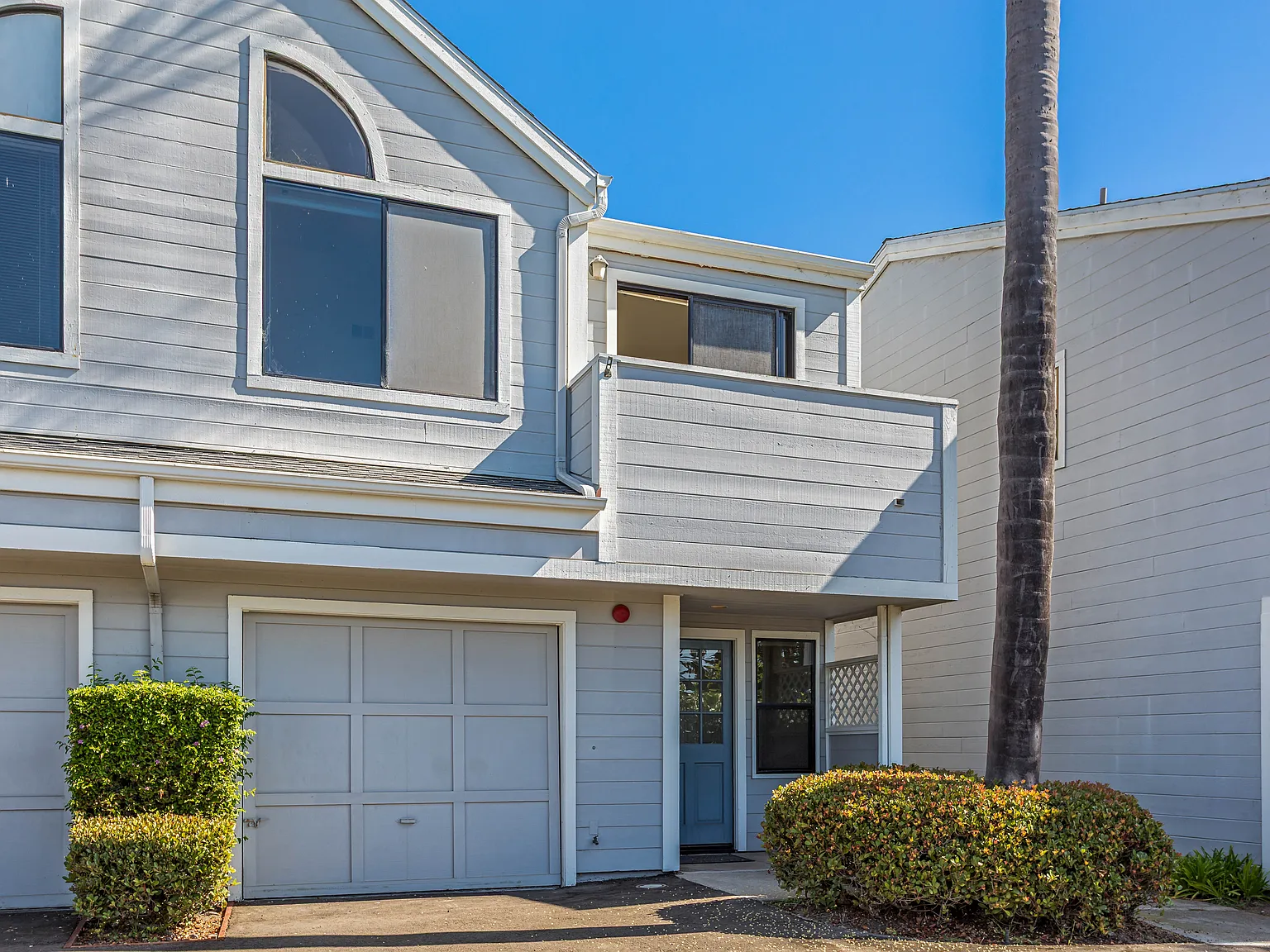 3 bed, 2.5 bath, 1738 sqft, $4,800 — Photo 2