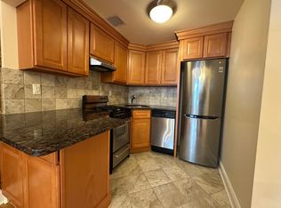 35 W 75th St APT 3B, New York, NY 10023