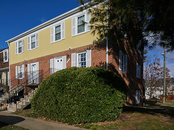 2nd image of 1022C Brixton Ct