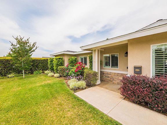 4th image of 2033 E Petunia St