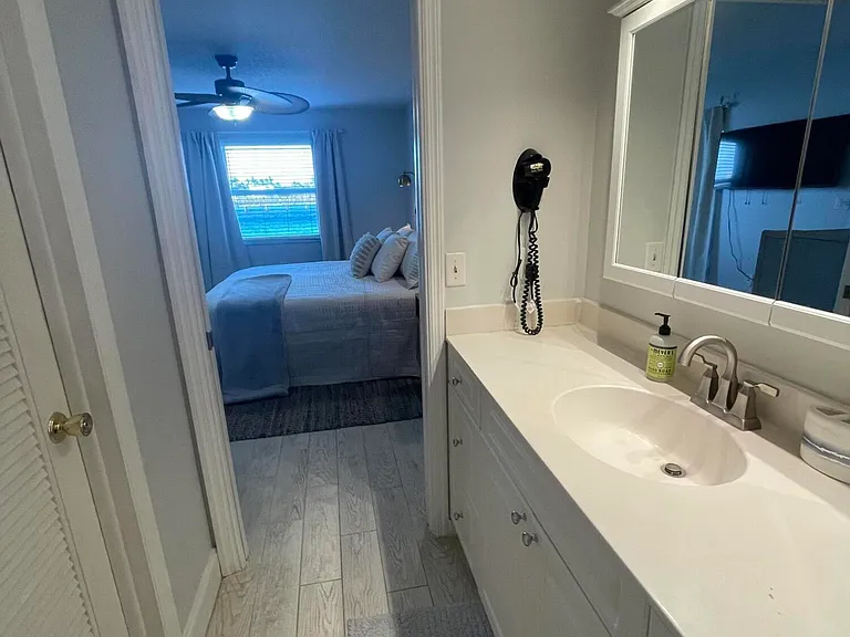 410 Wilma Cir #103 — Photo 24