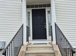 400 Oxford Oak Dr, Blacklick, OH