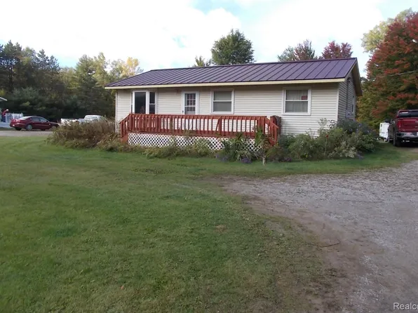 3130 Cat Lake Rd, Caro, MI 48723
