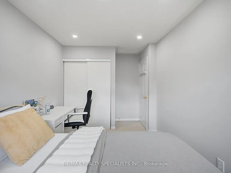 5230 Glen Erin Dr #119 — Photo 33