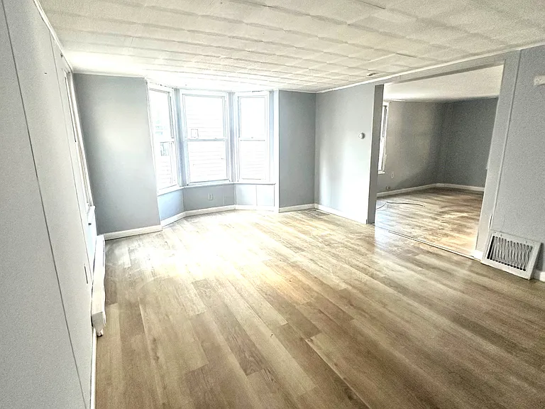 54 Terrace St — Photo 7