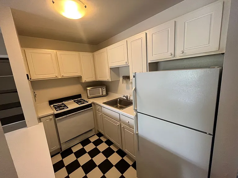 Ariel Place — Photo 17
