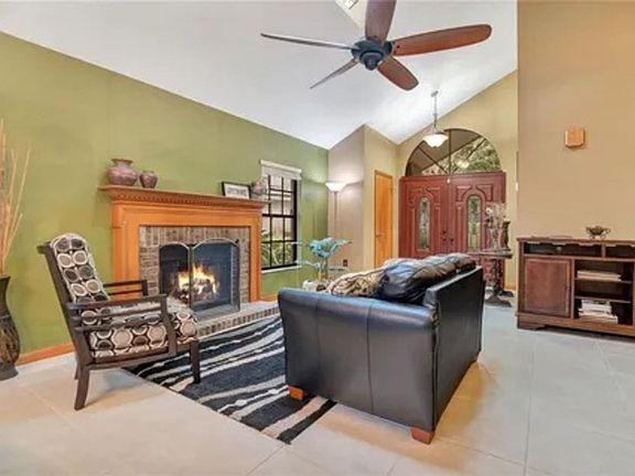 3rd image of 1061 Piedmont Oaks Dr