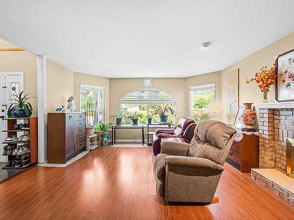 3rd image of 6012 124th St