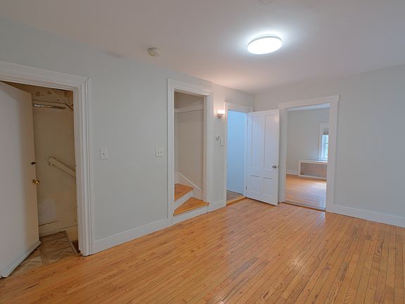 5th image of 12 Parmenter Pl