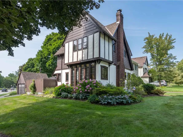 143 Castlebar Rd, Rochester, NY 14610