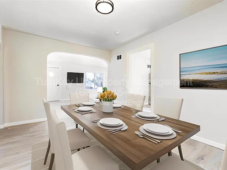 3513 Palace Ct — Photo 9