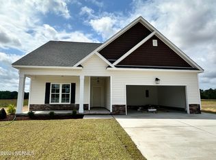 822 Mulligan Dr, Ayden, NC 28513