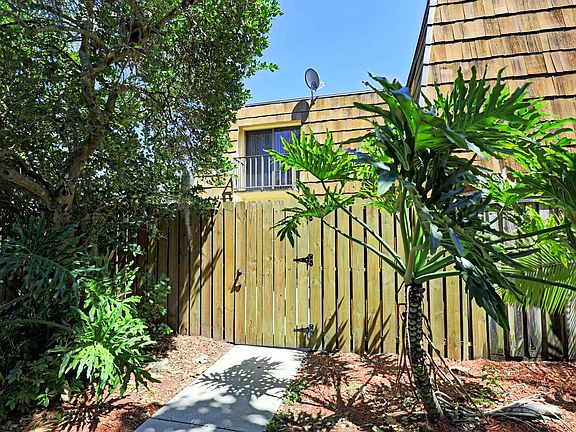 3rd image of 12367 Woodrose Ct APT 3