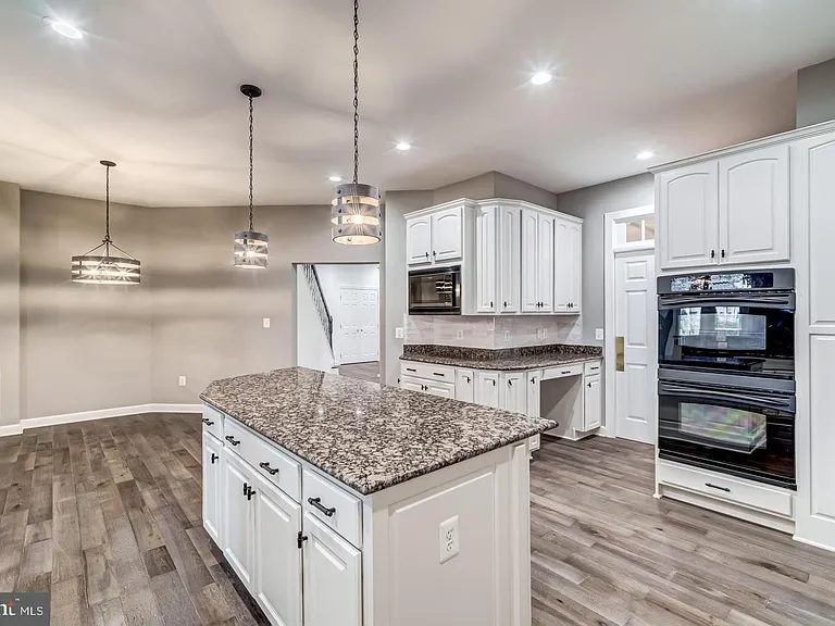 24909 Pinebrook Rd — Photo 5