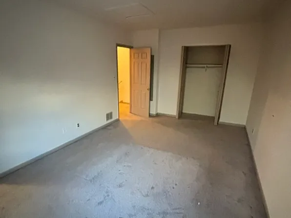 313 Bainbridge St Floor 3, Philadelphia, PA 19147