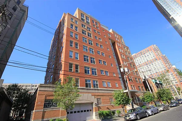 Sold by RE/MAX Gold Coast Realty | media 3