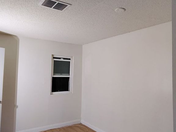 3rd image of 2517 Cedar Ave APT 3