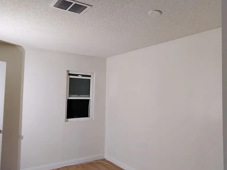 2517 Cedar Ave — Photo 3