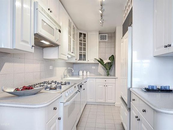 3rd image of 185 W End Ave APT 18A