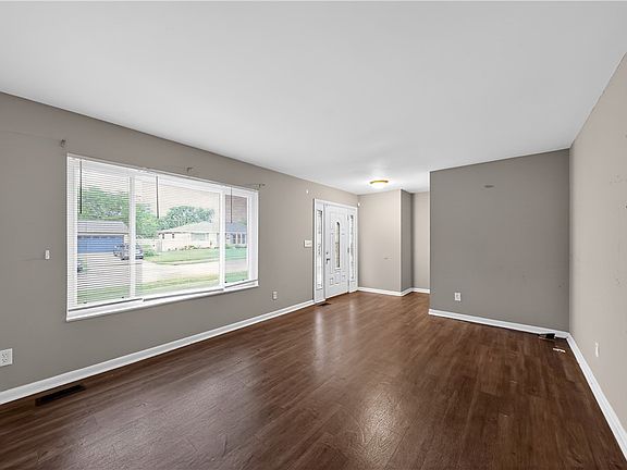 2nd image of 312 Porter Dr