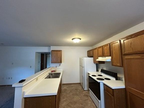 5th image of 19 Iki Dr APT 3