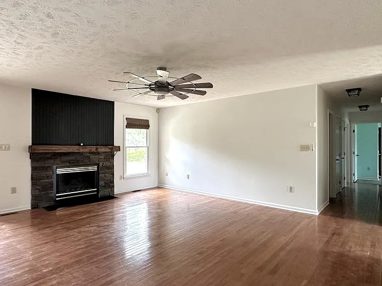 6604 Kodiak Dr — Photo 8