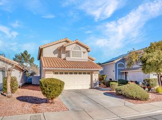 215 Camelback Ridge Ave, Henderson, NV 89012