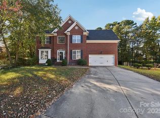 11015 Wilburn Park Ct, Charlotte, NC 28262