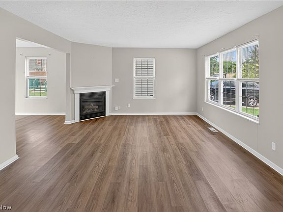 3rd image of 10540 Clairdoan Ave