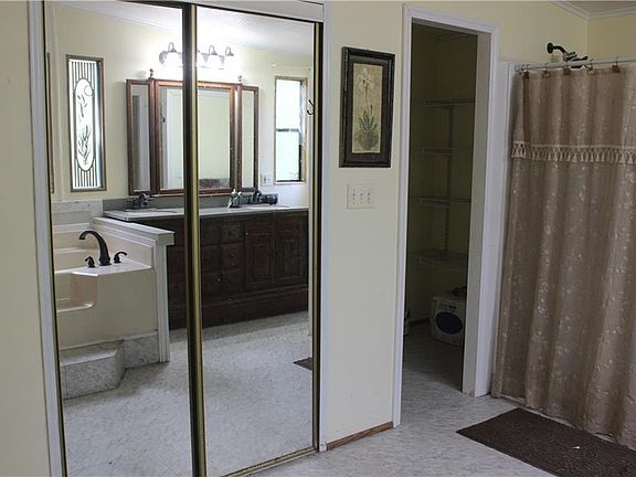 4th image of 35167 Baxley Dr