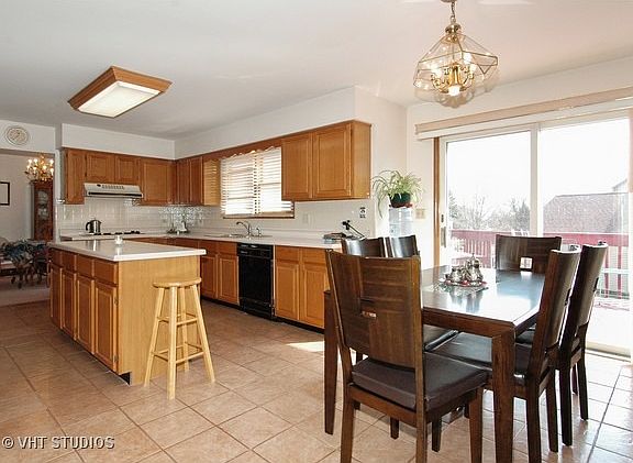 5th image of 2313 Kittridge Dr