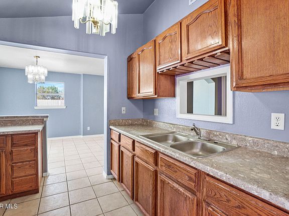4th image of 10430 Birthstone Dr
