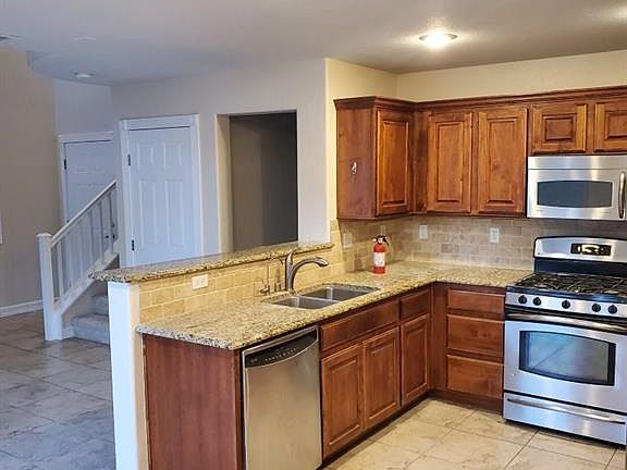 3rd image of 1172 Nightmoss Ave