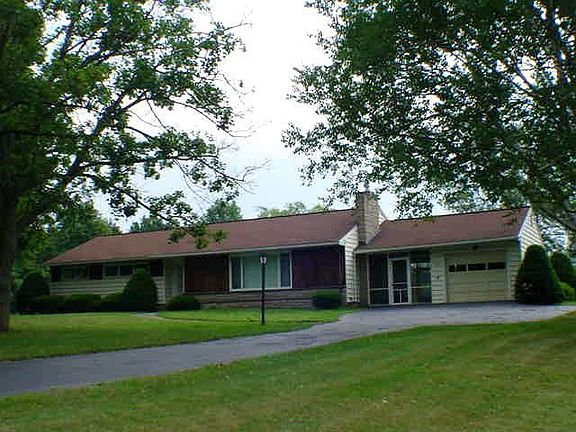 5th image of 114 Sunset Dr