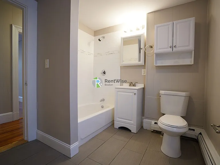 4 Ashford St #A — Photo 15