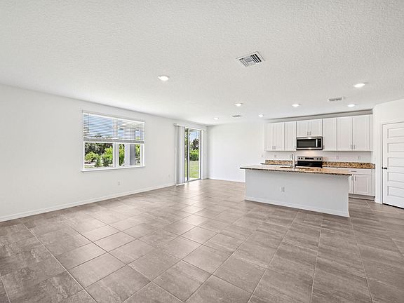 5th image of 5421 Hampton Park Circle