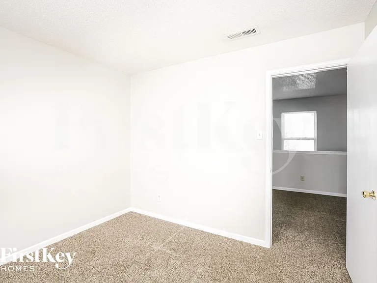 6321 Monteo Dr — Photo 11