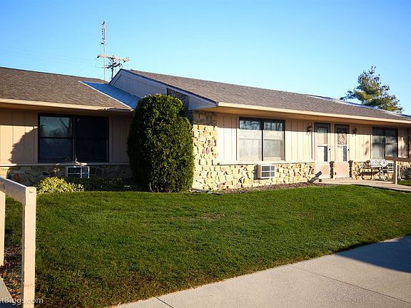 Lancaster_SrHousing_Bluffton_01