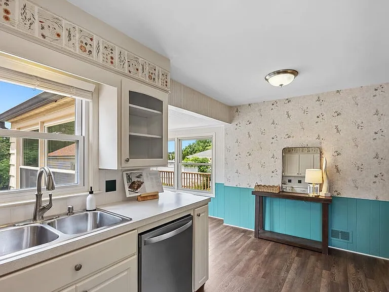 303 Wallinwood Ave NE — Photo 15
