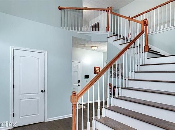 4th image of 9069 Aldbury Dr