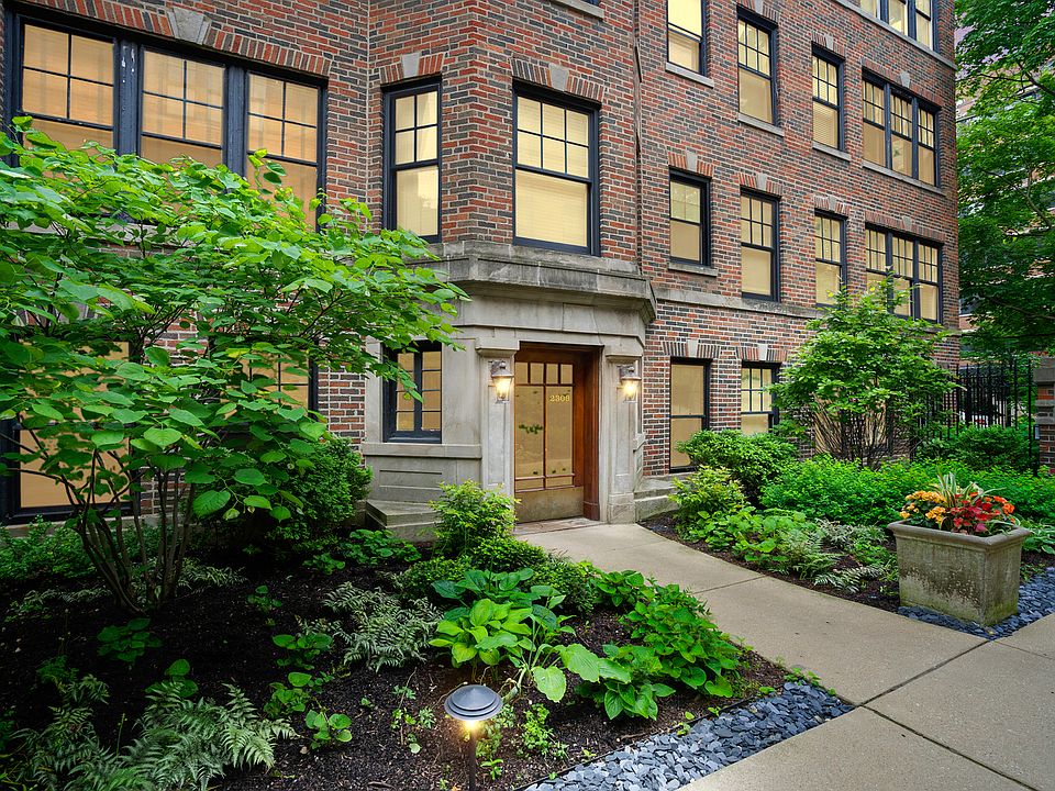 1st image of 2309 N Commonwealth Ave APT 2E