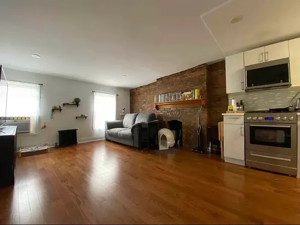 218 Saint John's Place image 1 of 6