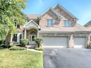 3827 Junebreeze Ln, Naperville, IL 60564