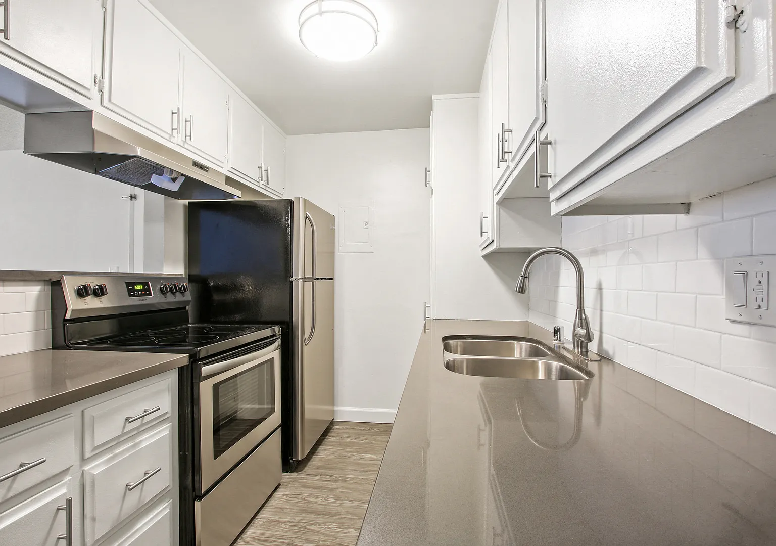 3749 McLaughlin Ave. — Photo 1