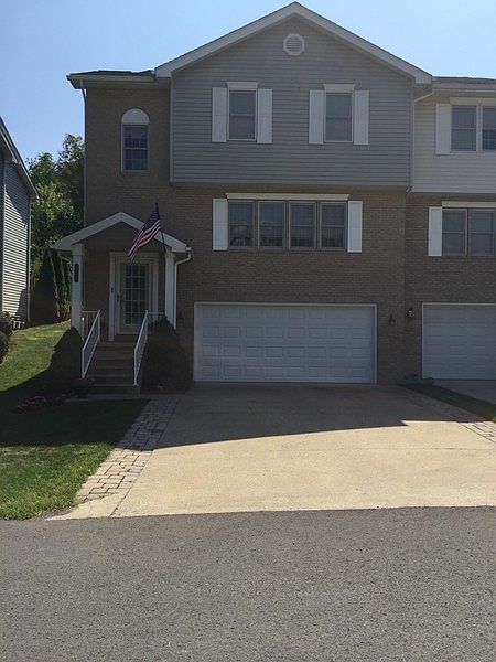 1st image of 948 Ashton Pl