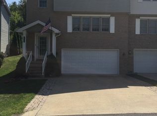 948 Ashton Pl, Morgantown, WV 26508