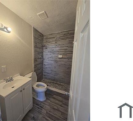 2nd image of 1540 W 30th St