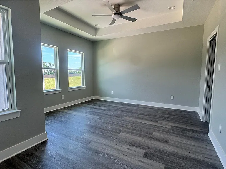 737 Ebenezer Ln — Photo 16