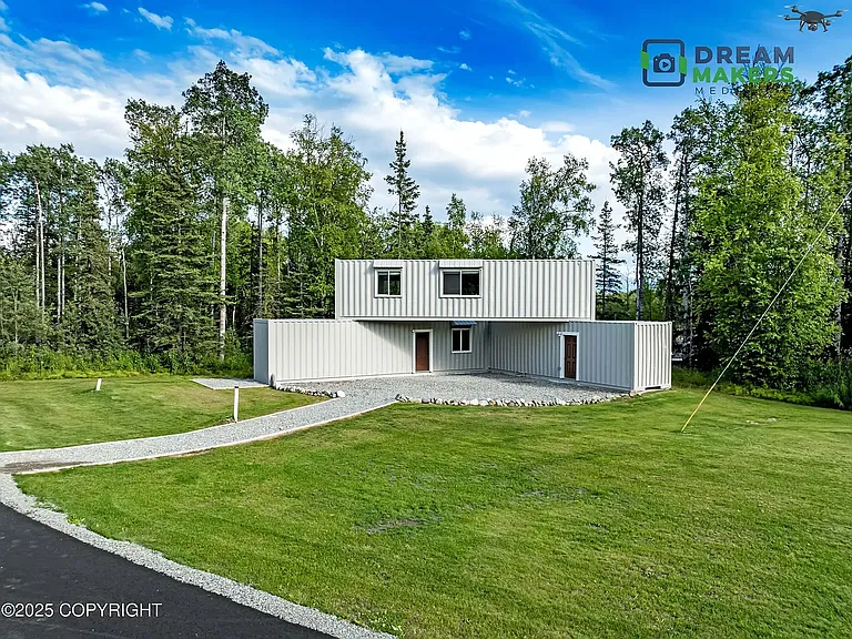 6025 N Engstrom Rd — Photo 1